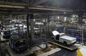 Grave paralización de los sectores de neumáticos y automotriz en Argentina | 1000 Noticias