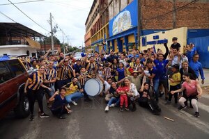 ¡Fiesta en la República! Jugadores e hinchas de Luqueño festejaron en el club
