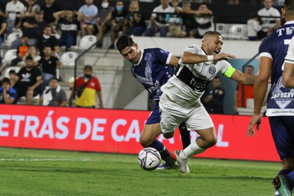 Los dos estadios que maneja Ameliano para llevar a Olimpia