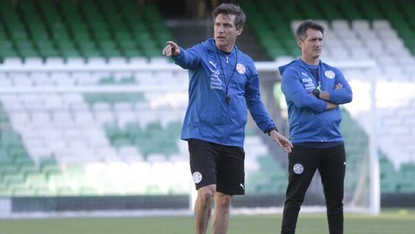 Schelotto: "Hay renovación para volver a jugar un Mundial"