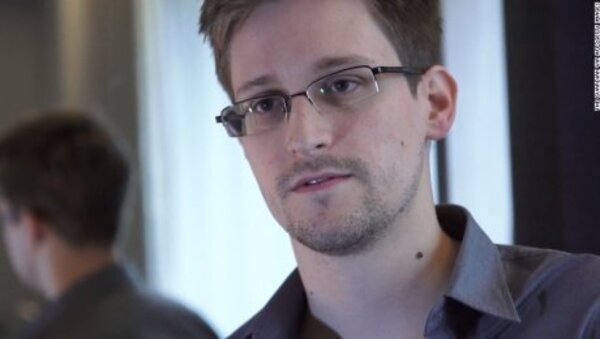 Putin le otorgó la ciudadanía rusa a Edward Snowden, el hombre que filtró secretos de seguridad de EEUU