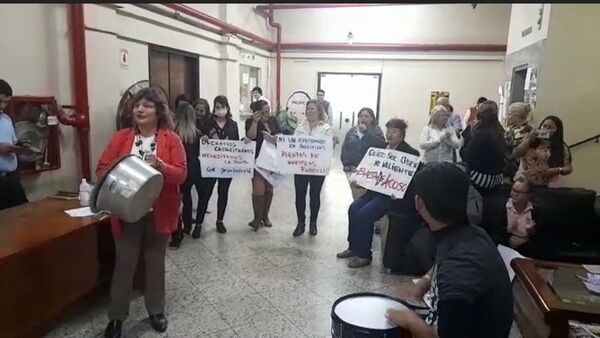 Mujeres protestaron contra el acoso sexual en el MOPC