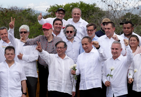 Colombia y Venezuela reabren la frontera tras siete años de tensión | 1000 Noticias