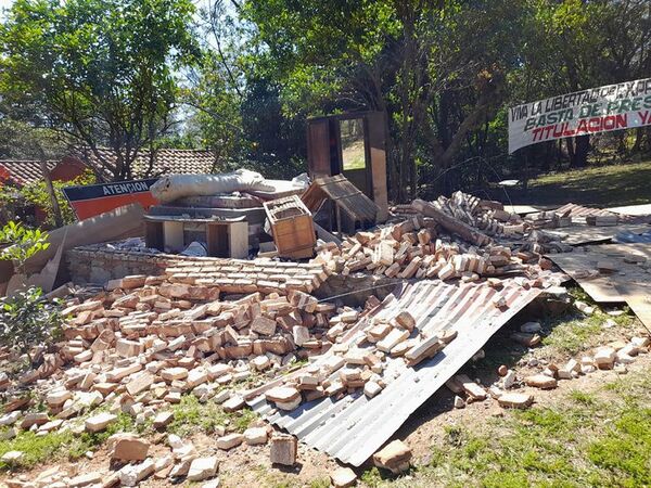 Casa destruida por extitular de SET estaba en inmueble fiscal, dice Indert - Nacionales - ABC Color