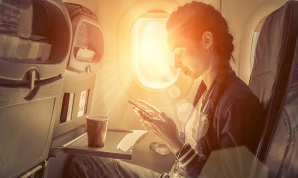 El verdadero motivo para poner el celular en modo avión cuando volamos - OviedoPress