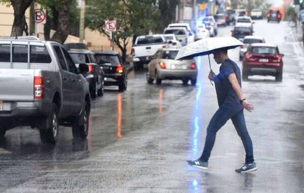 Lluvias y tormentas predominarán este martes en gran parte del país - Radio Imperio
