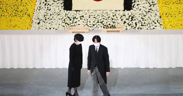 La Nación / Japón despide a asesinado primer ministro con polémico funeral