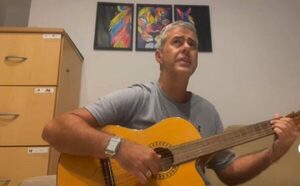(VIDEO)Regis Marques sorprendió mostrando sus habilidades con las “curvas”
