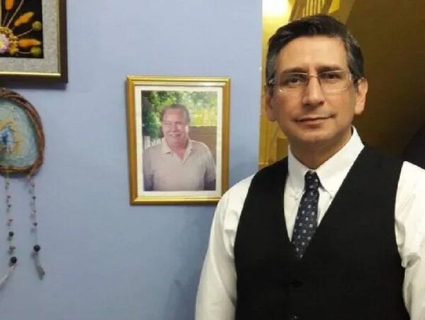 Gobernador de Guairá durmió en la oficina tras fin de intervención · Radio Monumental 1080 AM