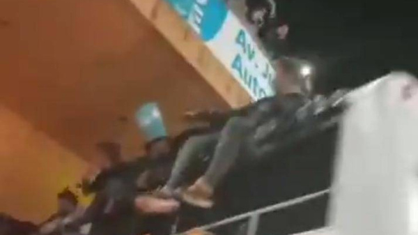 Crónica / [VIDEO] El festejo de peloteros de ashá que está dando de qué hablar