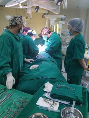 Gran gesto: familia beneficiada por donante salva vida a joven madre - Unicanal