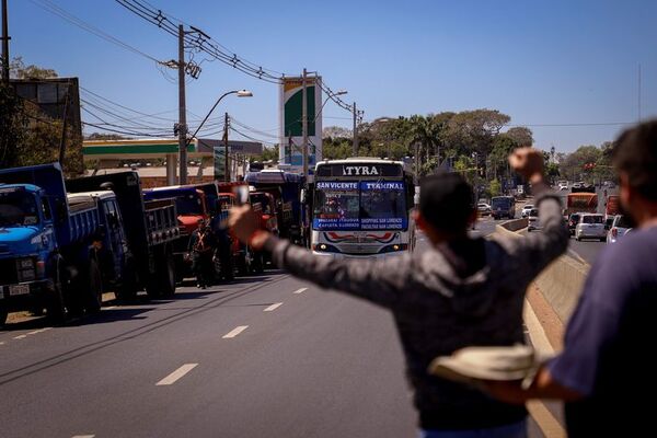Baja de combustible: Senado rechaza proyecto de ley que crea subsidio - Economía - ABC Color