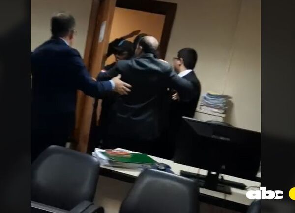 Video: incidentes en el Palacio de Justicia - Nacionales - ABC Color