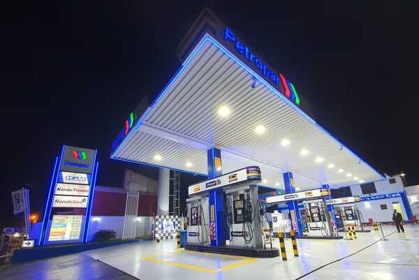 Petropar baja en G. 600 la Nafta 93 y el Diesel Tipo III desde mañana - Megacadena — Últimas Noticias de Paraguay