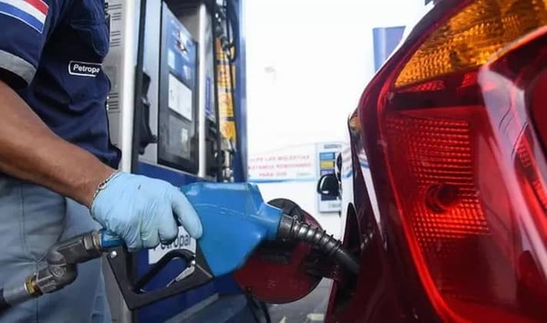 Diario HOY | Como con los bolivianos, Petropar baja G. 600 en dos tipos de combustibles