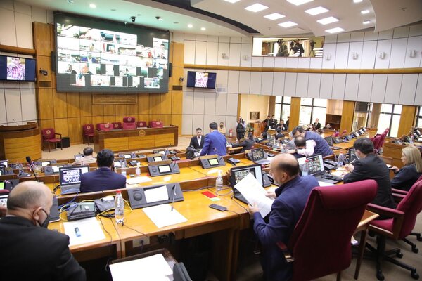 Senadores rechazan proyecto de ley que pretendía crear fondo para reducción del precio de combustibles - Revista PLUS