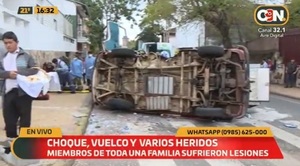Familia argentina resulta herida en choque contra bus