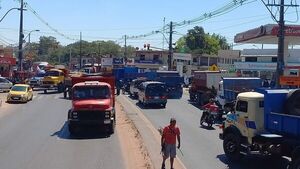 Camioneros se movilizarán en la inauguración de los Juegos Odesur tras rechazo al proyecto de Ley de subsidio a Petropar - Periodísticamente - ABC Color