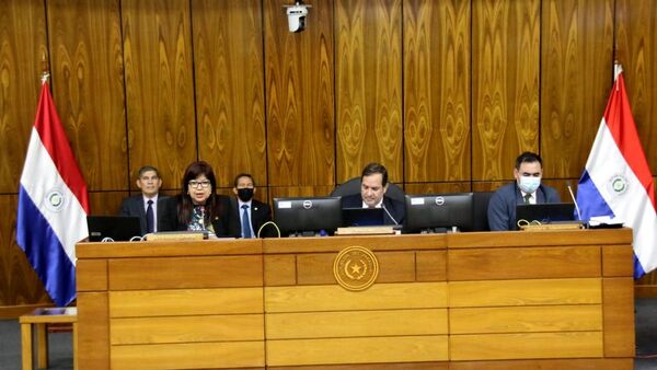 PGN 2023: UNA pide adenda para subas, cargos y extras