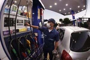 Petropar baja precios solo en siete estaciones y camioneros mantienen amenaza de movilizarse - Unicanal