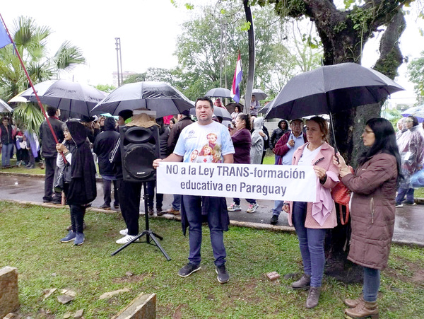 En el Este también hubo marcha contra la “Transformación Educativa” - La Clave