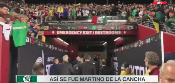 'Tata' Martino, abucheado y agredido tras derrota de México ante Colombia