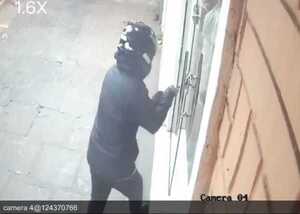 Por octava vez, irrumpen en un comercio en pleno centro de Encarnación