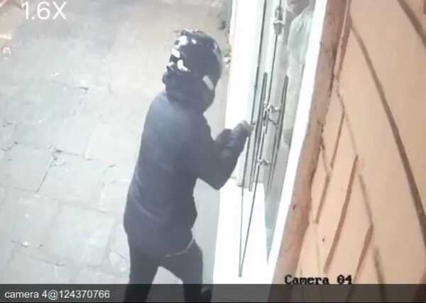 Por octava vez, irrumpen en un comercio en pleno centro de Encarnación