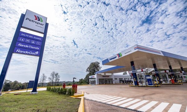 Petropar anuncia reducción de Gs. 600 en combustibles