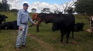 Familia de Fram emprende en la ganadería y producción de leche con apoyo del CAH