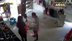 Asaltan tienda de ropas con machete en mano en Caacupé
