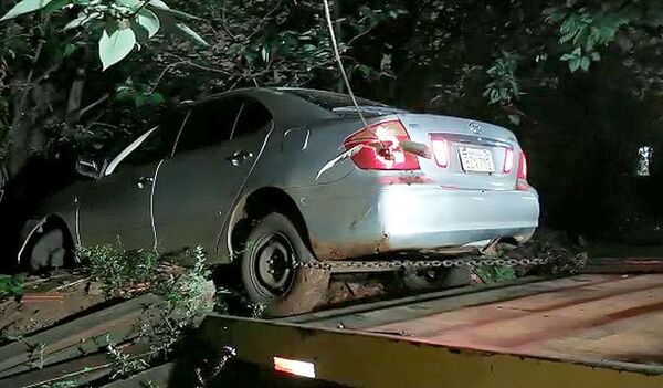 Maleantes abandonan vehículo con motores hurtados - ABC en el Este - ABC Color