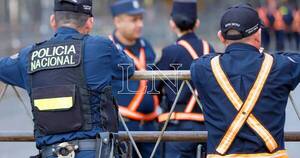 La Nación / Detienen a dos policías por robo de  2.500 municiones de la Comandancia