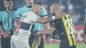 Crónica / De campeón a campeón: El saludo especial de Olimpia a un equipo charrúa