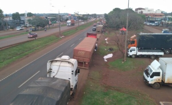 Camioneros exigen a Algesa poner en condiciones estacionamiento