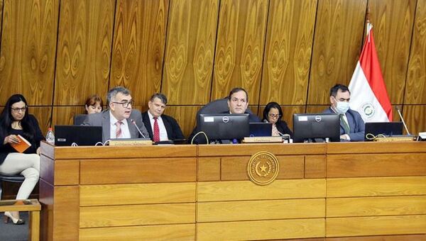 MEC destaca un 11 % de crecimiento y pide mantener recursos