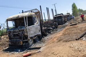 Ataque incendiario en el sur de Chile deja dos camiones quemados - MarketData