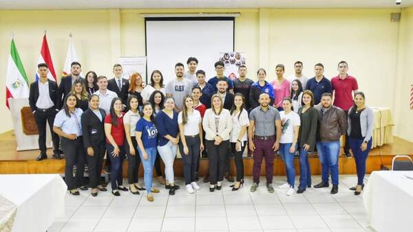 Conforman Consejo Departamental de la Juventud en Itapúa