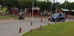 Motociclista entró a contramano en plena rotonda de Coronel Oviedo - Policiales - ABC Color