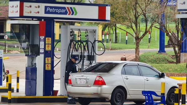 PETROPAR: En Salto G. 150 más, por flete - Nacionales - ABC Color