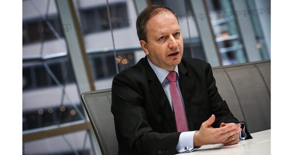 Banco Basa, del Grupo Cartes, reporta ganancias por US$ 17,1 millones en 2021 - Revista PLUS