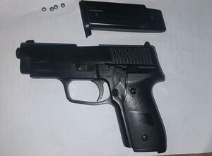 Encuentran una pistola de juguete en mochila de un estudiante de colegio - Policiales - ABC Color