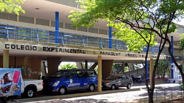 Investigan amenaza escrita hallada en baño de colegio capitalino