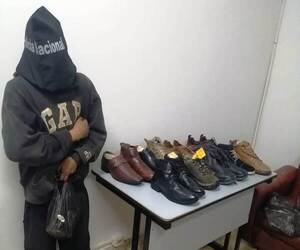 Mitãrusu irá ka’iraipe por hurtar 40 pares de sapatu de un negocio - La Clave
