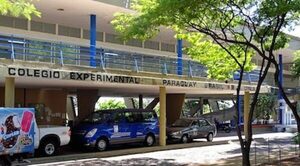 Suspenden clases en un colegio de Asunción tras supuesta amenaza de tiroteo