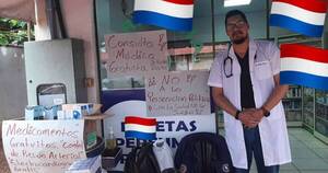 La Nación / Médico realiza atenciones gratuitas en forma de protesta por persecuciones del oficialismo