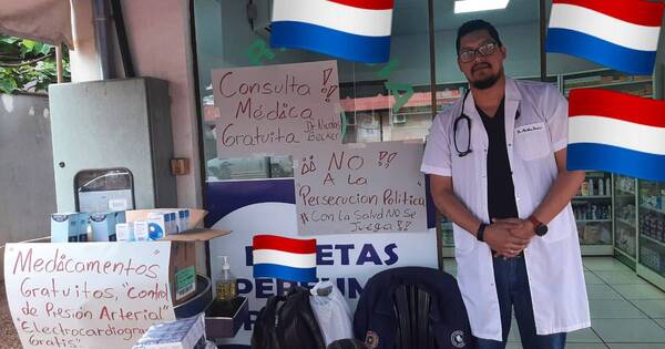 La Nación / Médico realiza atenciones gratuitas en forma de protesta por persecuciones del oficialismo