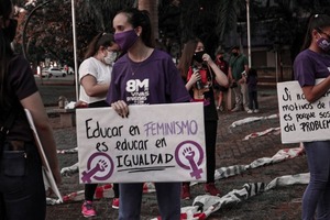 Organización feminista apoya plan de transformación educativa - La Clave