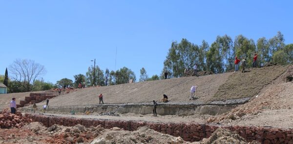 Avanza obra de la defensa costera en Villa Franca