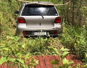 Abandonan automóvil hurtado